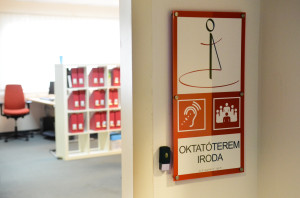 Az ETIKK iroda bejárata