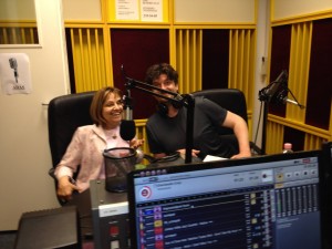 Foldesi Erzsébet és Novák péter a rádió stúdiójában